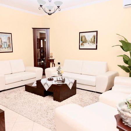 Heart Of Tirana Villa ภายนอก รูปภาพ