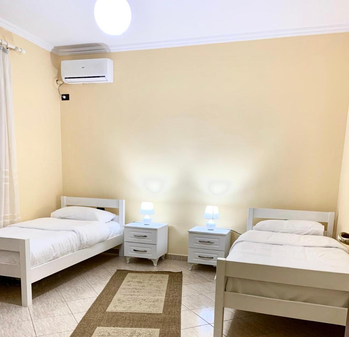 Heart Of Tirana Villa ภายนอก รูปภาพ