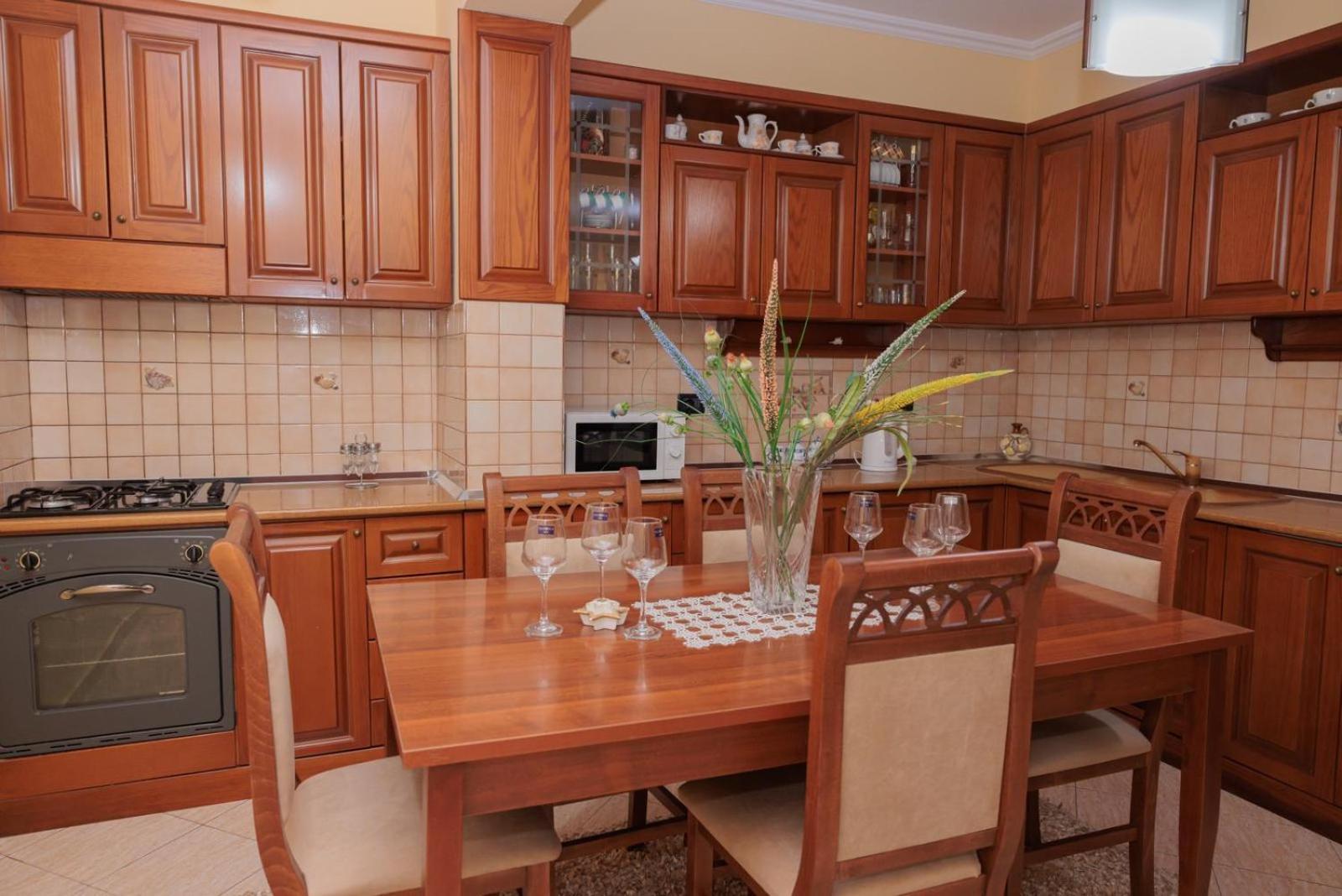 Heart Of Tirana Villa ภายนอก รูปภาพ